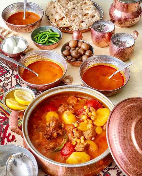 فوت و فن آبگوشت خوشمزه نی نی سایت چه ادویه ای ابگوشت را خوشمزه میکند لذیذترین آبگوشت طرز تهیه آبگوشت رستورانی برای لعابدار شدن آبگوشت طرز تهیه آبگوشت مجلسی برای ۴ نفر طرز تهیه آبگوشت در قابلمه طرز تهیه آبگوشت مجلسی برای 10 نفر