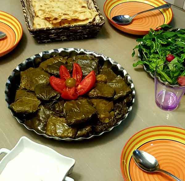 فوت و فن دلمه برگ مو نی نی سایت فوت و فن دلمه برگ مو دلمه برگ مو با رب انار نی نی سایت طرز تهیه دلمه ساده خانگی طرز تهیه دلمه برگ مو ترکیه طرز تهیه دلمه برگ مو با چاشنی رب انار دلمه برگ مو با سرکه و شکر چاشنی دلمه برگ مو را کی اضافه کنیم