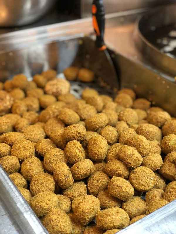 راز پوک شدن فلافل نی نی سایت راز خوشمزه شدن فلافل طرز تهیه فلافل ترد بازاری ادویه برای خوشمزه شدن فلافل فلافل پفکی علت ترد شدن فلافل فلافل نرم و خوشمزه طرز تهیه فلافل پفکی