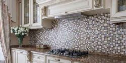 مدل کابینت آشپزخانه دو طرفه ایرانی جدید و سفید طلایی