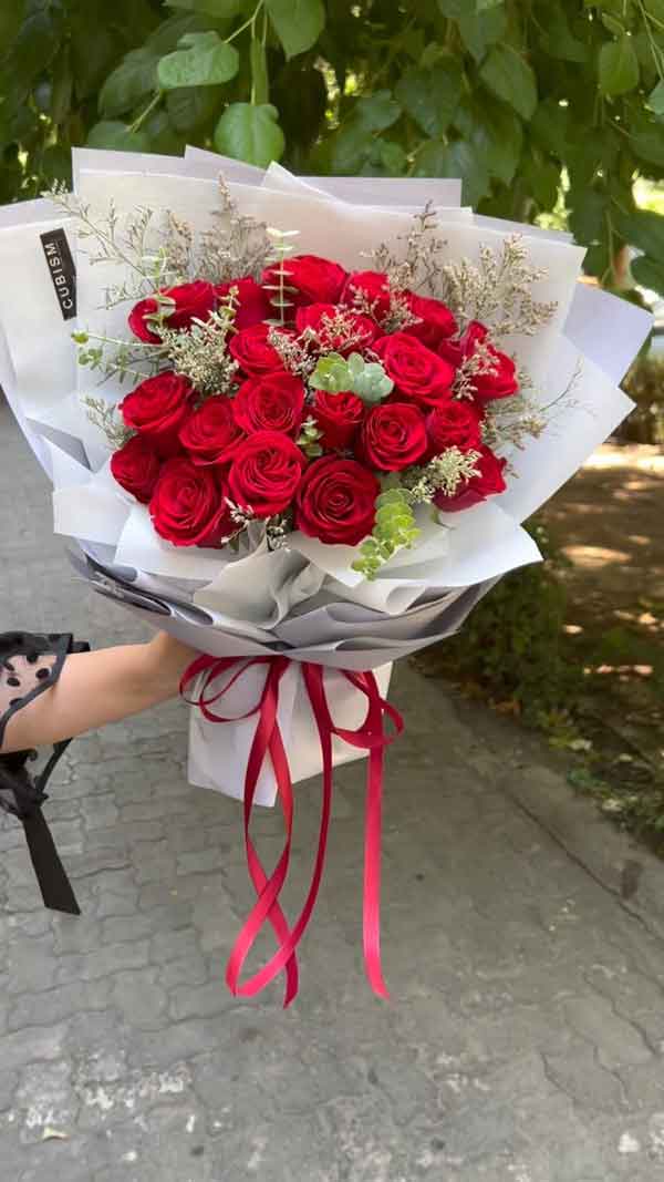 مدل دسته گل جدید همراه با تزئینات ترند شده