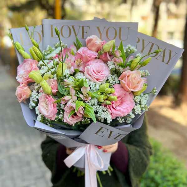 مدل دسته گل جدید همراه با تزئینات ترند شده