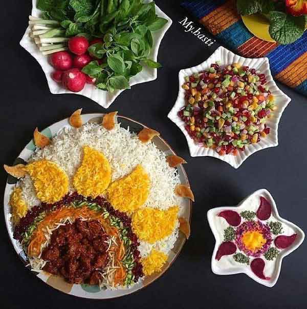 تزیین برنج مجلسی با زرشک و زعفران