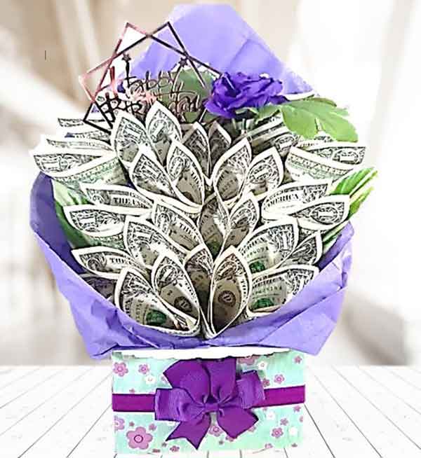 تزیین پول برای کادو دادن به شکل دسته گل