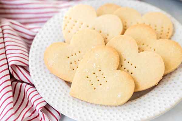 طرز تهیه خمیر بیسکویت طرز تهیه بیسکویت مادر خانگی علت ترک خوردن خمیر بیسکویت طرز تهیه بیسکویت بازاری ماندگاری بیسکویت طرز تهیه بیسکویت برای کودکان فرمول بیسکویت صنعتی طرز تهیه بیسکویت خانگی با شیر