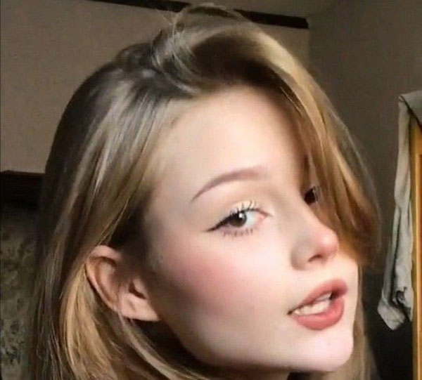 مدل ابرو دخترانه برای صورت گرد و چشم های درشت و ریز (شیک)