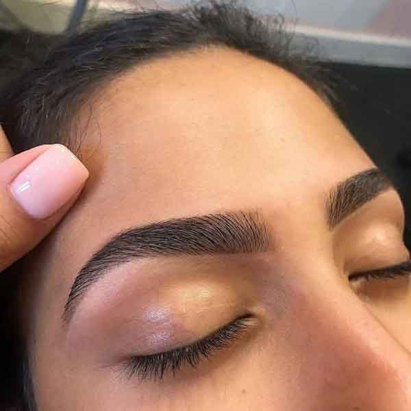 مدل ابرو میکرو برای صورت های گرد و کشیده (میکروبلیدینگ فیبروز)