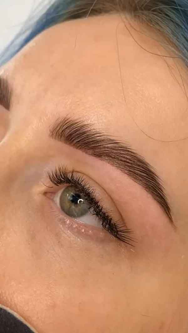 مدل ابرو میکرو برای صورت های گرد و کشیده (میکروبلیدینگ فیبروز)