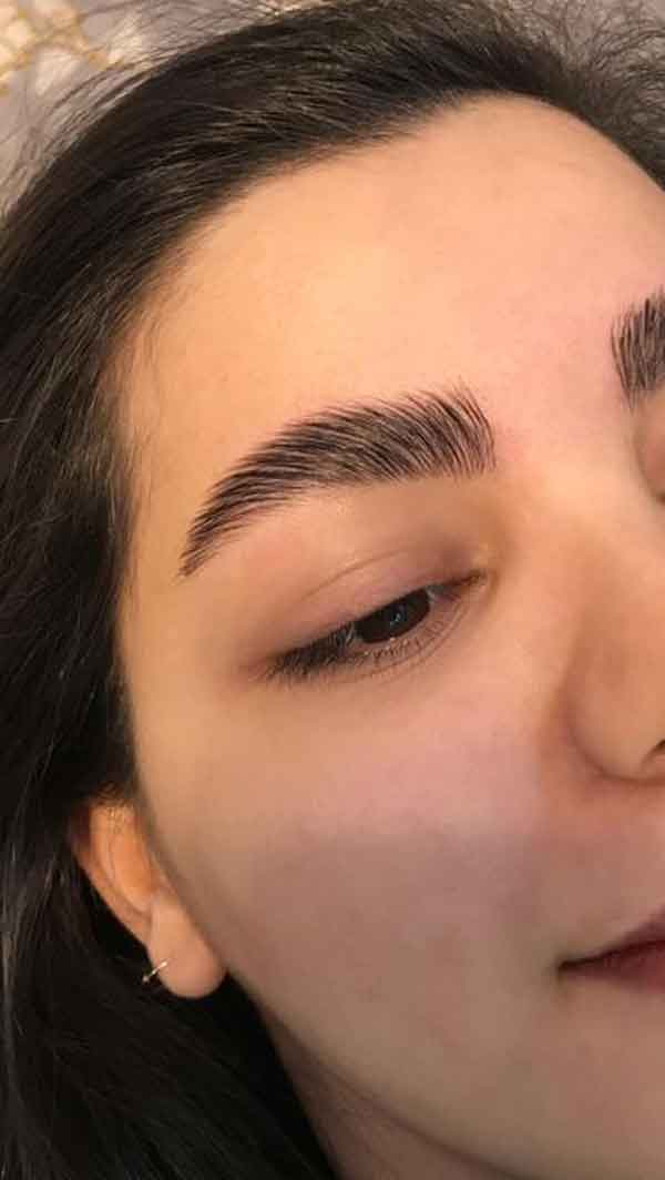 مدل ابرو پهن 1402 برای جوانتر نشان دادن چهره (مناسب فرم صورت)