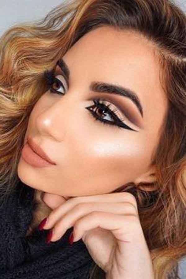 مدل آرایش چشم عروس عربی و لایت همراه با فرم ابرو متنوع