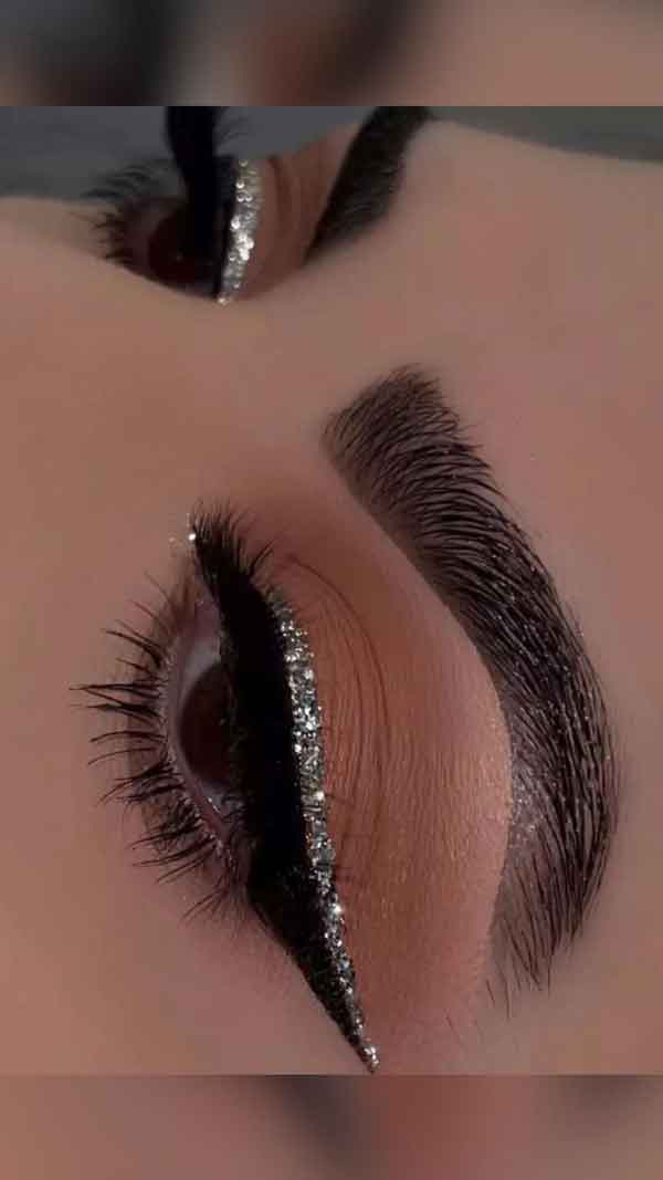 مدل آرایش چشم عروس عربی و لایت همراه با فرم ابرو متنوع