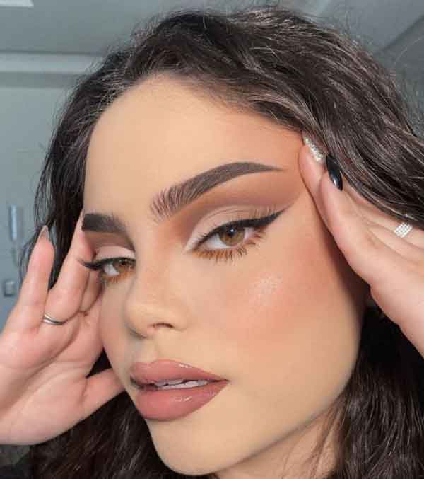 مدل آرایش لایت جدید اروپایی خفن (همراه میکاپ چشم عروسکی)