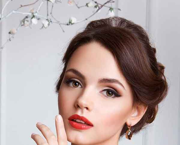 مدل آرایش ساده ملایم مجلسی ویژه مهمانی (لایت)