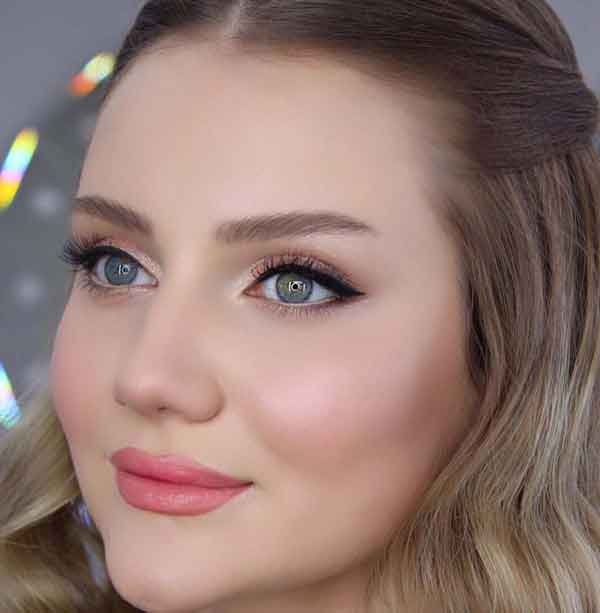 مدل آرایش ساده ملایم مجلسی ویژه مهمانی (لایت)