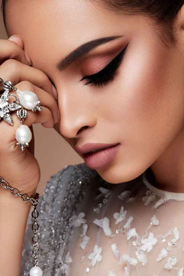 مدل آرایش زنانه جدید لایت و غلیظ برای عروسی (شاین دار)