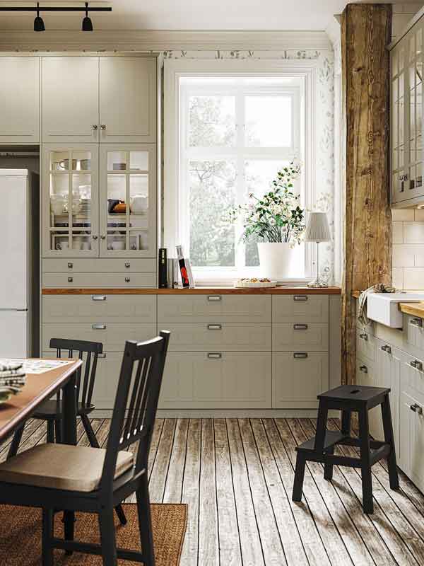 مدل آشپزخانه جدید و شیک با رنگبندی متنوع کابینت های زیبا