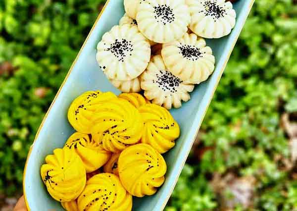 طرز تهیه شیرینی برنجی خانم جمشیدیان طرز تهیه شیرینی برنجی با پیمانه علت ترک خوردن شیرینی برنجی چیست شیرینی برنجی با روغن نیمه جامد شیرینی برنجی خانگی دمای توستر برای شیرینی برنجی علت خشک شدن شیرینی برنجی شیرینی برنجی بازاری