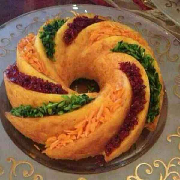 تزیین برنج با زعفران و زرشک و مرغ (مجلسی با خلال پسته)