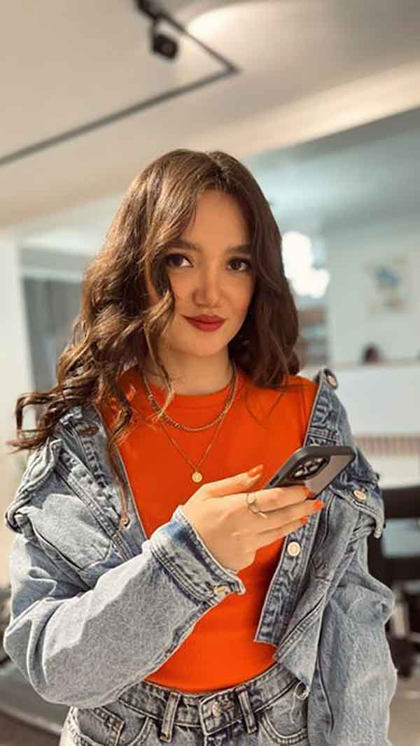 مدل آرایش دخترانه ۲۰۲۳ برای عروسی ساده و لایت