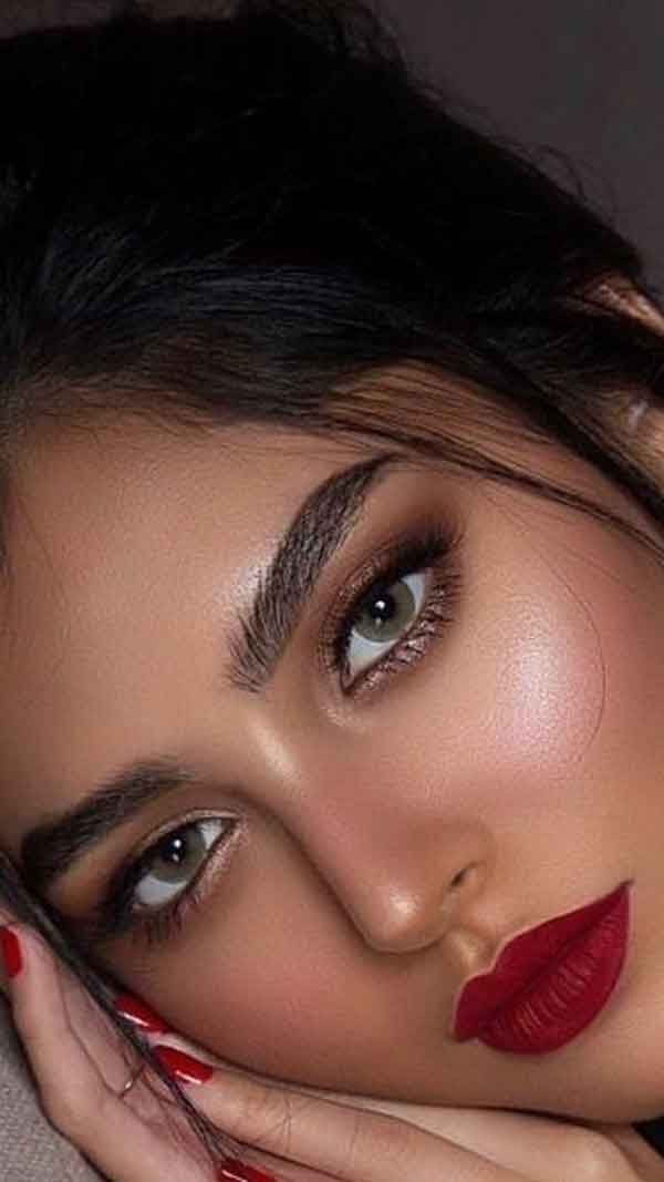 مدل آرایش دخترانه ۲۰۲۳ برای عروسی ساده و لایت