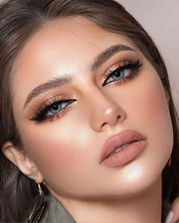 مدل آرایش دخترانه لایت ساده 2023 عروسکی زیبا