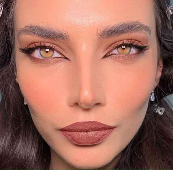 مدل آرایش دخترانه لایت ساده 2023 عروسکی زیبا