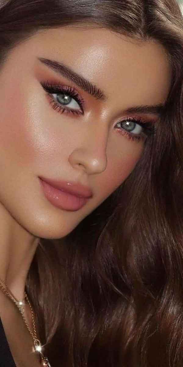 مدل آرایش دخترانه لایت ساده 2023 عروسکی زیبا
