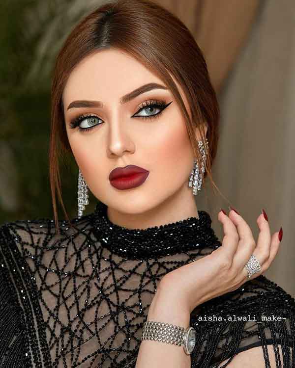 مدل آرایش مجلسی ساده و شیک زنانه بسیار زیبا برای فرم صورت مختلف