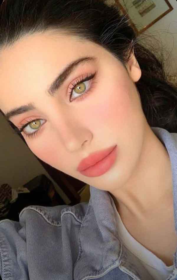 مدل آرایش مجلسی ساده و شیک زنانه بسیار زیبا برای فرم صورت مختلف