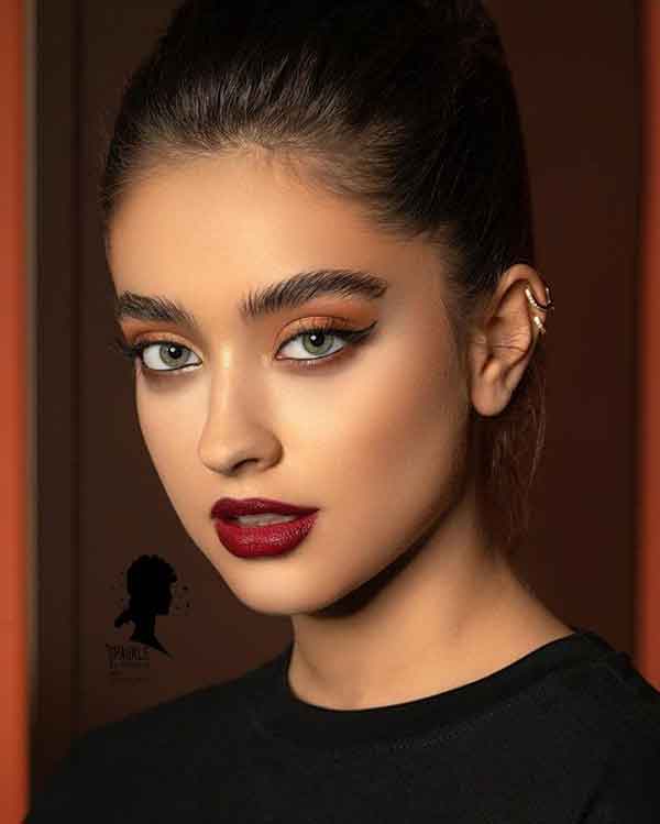 مدل آرایش مجلسی ساده و شیک زنانه بسیار زیبا برای فرم صورت مختلف