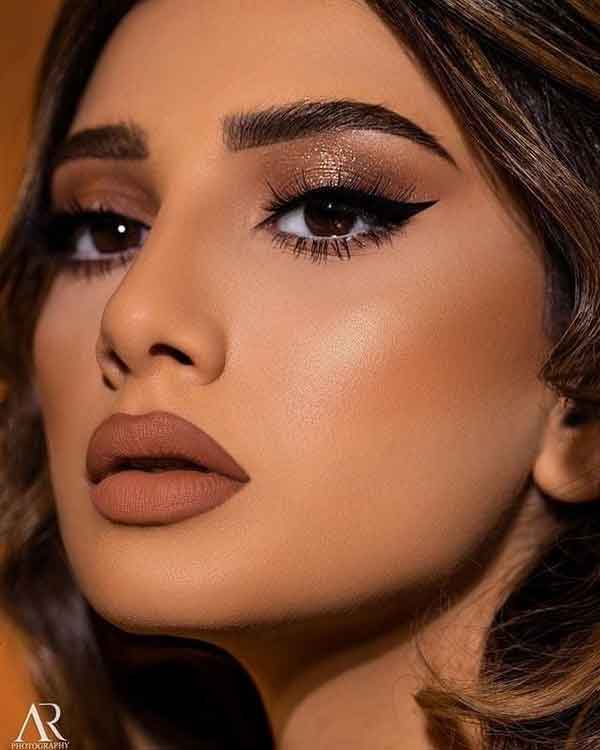 مدل آرایش صورت به سبک بروزترین های روز و سال 1402
