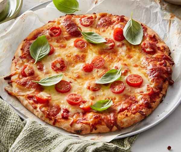 پیتزا مارگاریتا با نون تست ترتیب ریختن مواد روی پیتزا طرز تهیه پیتزا فونگی طرز تهیه سس مارگاریتا پیتزا موادش نکات پیتزا قارچ و گوشت انواع پیتزا گوشت پیتزا استیک با سس پستو