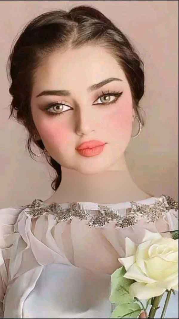 مدل مو مجلسی برای صورت گرد ویژه عروسی و مهمانی مهم 