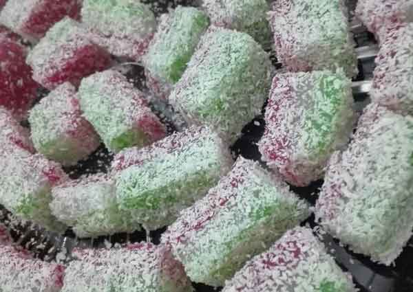  طرز تهیه راحت الحلقوم بازاری فیلم طرز تهیه راحت الحلقوم ساده طرز تهیه راحت الحلقوم کشدار طرز تهیه راحت الحلقوم با ژلاتین طرز تهیه راحت الحلقوم با نشاسته و ژله طرز تهیه راحت الحلقوم سنتی طرز تهیه راحت الحلقوم نارگیلی راحت الحلقوم با نشاسته ذرت