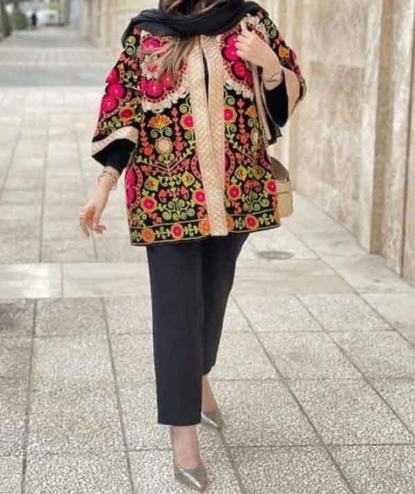 مدل مانتو مجلسی کوتاه شیک و جدید جلو باز و بسته اینستایی
