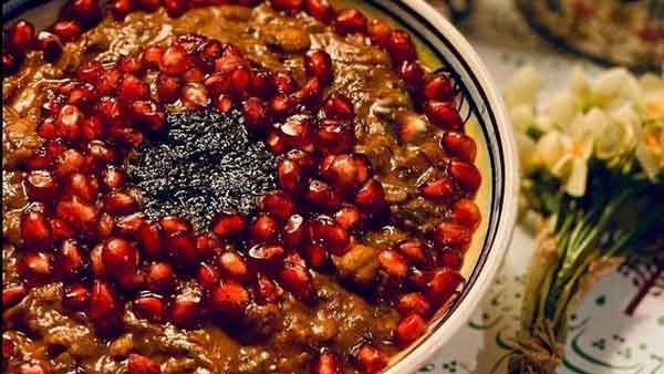 تزیین آش رشته برای شب یلدا با ایده های ساده با طرز تهیه سنتی