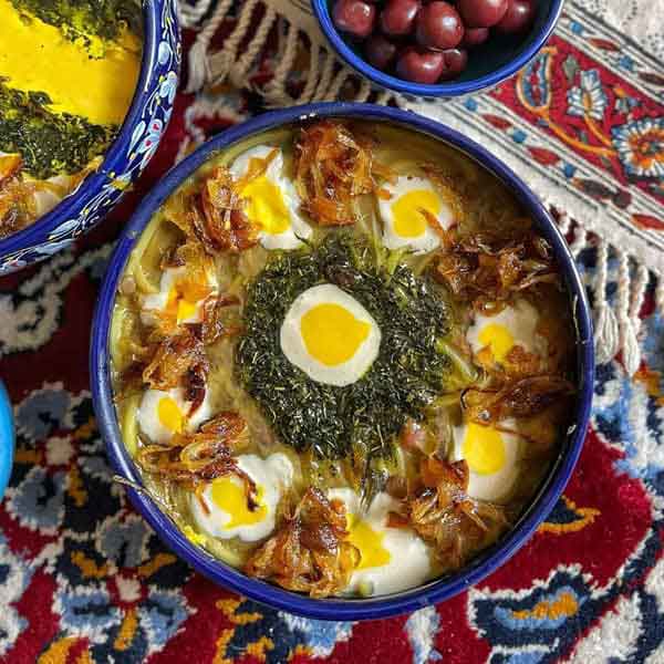 تزیین آش رشته برای شب یلدا با ایده های ساده با طرز تهیه سنتی