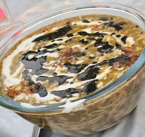 تزیین آش رشته برای شب یلدا با ایده های ساده با طرز تهیه سنتی