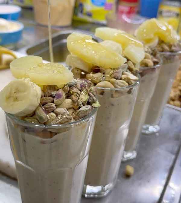طرز تهیه معجون مخصوص کافی شاپ طرز تهیه معجون طرز تهیه بستنی معجون ویتامینه معجون با بستنی و شیر طرز تهیه معجون چهار مغز ترکیبات بستنی معجون میهن بستنی معجونی معجون بستنی شکلاتی