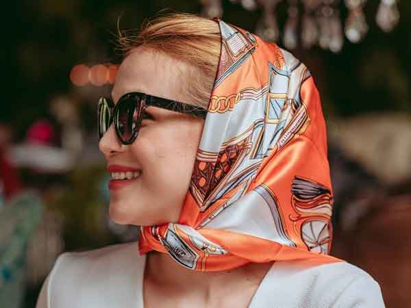 مدل روسری دخترانه شیک و ساده و طرحدار مناسب خانم های شیک پوش