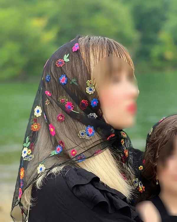 مدل روسری دخترانه شیک و ساده و طرحدار مناسب خانم های شیک پوش