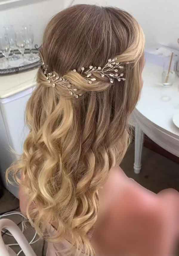 مدل شینیون باز فوق العاده جذاب مخصوص مهمانی و عروسی
