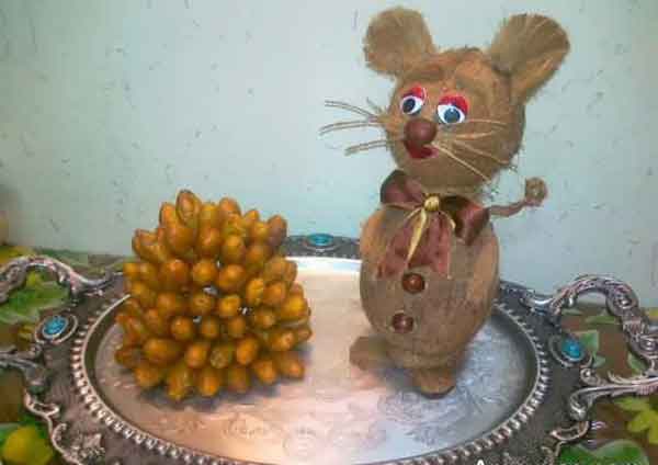 تزیین نارگیل شب یلدا با ایده های شیک و ساده برای عروس