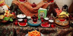 تزیین سفره شب یلدا + زیباترین سفره های مخصوص شب یلدا با هنر طراحان