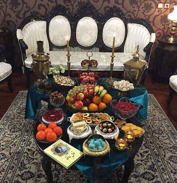 تزیین سفره شب یلدا لاکچری و جذاب و ساده با ایده های خلاقانه