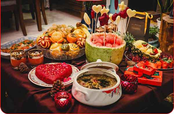تزیین سفره شب یلدا لاکچری و جذاب و ساده با ایده های خلاقانه