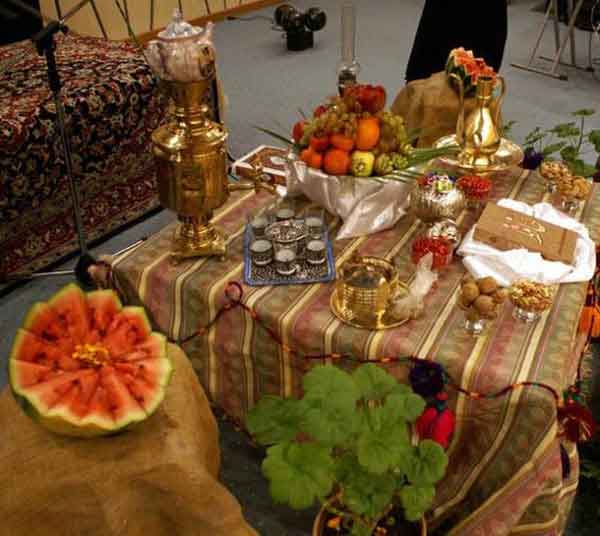 تزیین یلدایی شیک با ایده های مدرن و سنتی فوق العاده زیبا