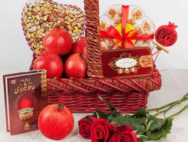 تزیین یلدایی عروس و داماد با ایده های خلاق و ساده و جذاب