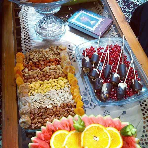 تزیین یلدایی عروس و داماد با ایده های خلاق و ساده و جذاب