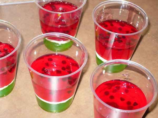 تزیین ژله شب یلدا به شکل هندوانه با ایده های ساده و جذاب